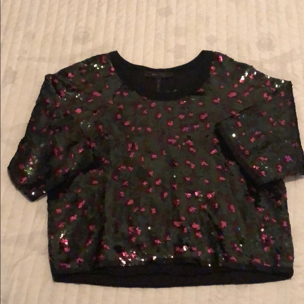 Sequenced Cropped Top